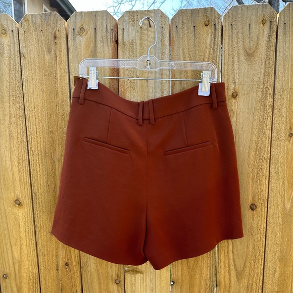 Vince Pleat Front Rust Shorts Size 10 - Picture 2 of 7